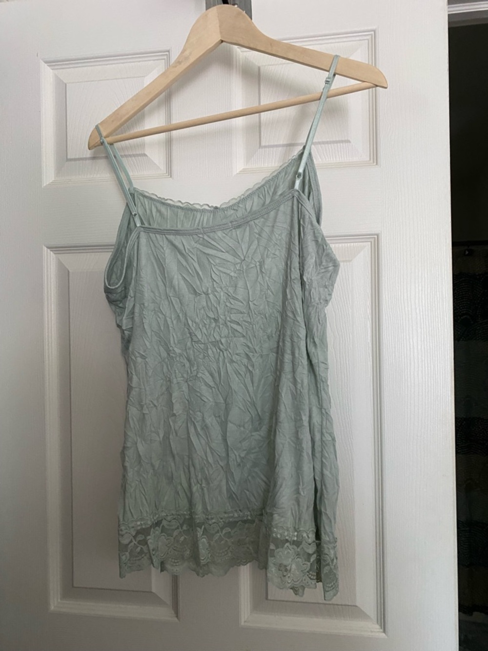 Maurices Crinkle Cami Lace Trim Light Sage Green XL - Picture 3 of 5
